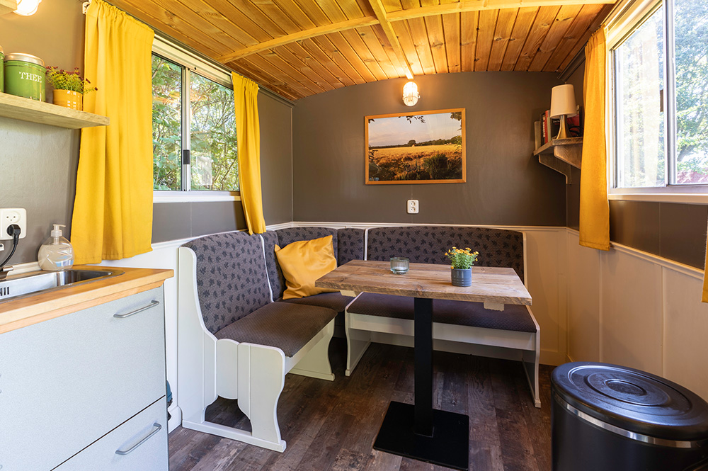 pipowagen tiny house trekkershutje slaaphutje camping fietsvakantie wandelvakantie buitenwedde westerwolde 2 personen